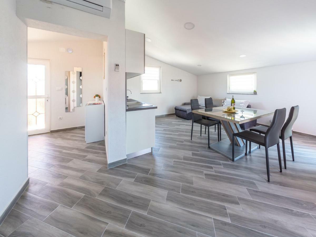 Apartment ˝Soleil˝ Vir Ngoại thất bức ảnh