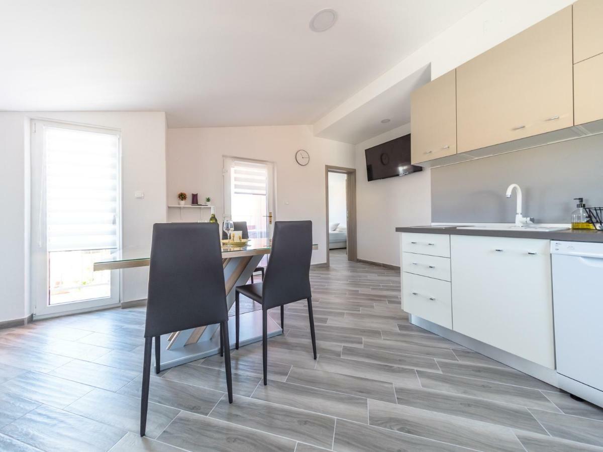 Apartment ˝Soleil˝ Vir Ngoại thất bức ảnh